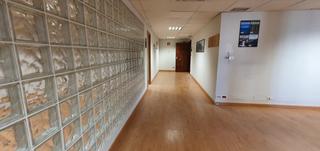 Lloguer Oficina  N/a. Oficina en alquiler en cuatro caminos