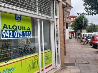 Location Local commercial à Barrio argudín 68. Local comercial apto para cualquier tipo de actividad