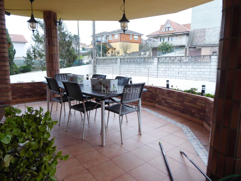Foto 18237c95-ac71-4dba-97e0-ea6a26d94693. Chalet mit kamin heizung parking in Maliaño Camargo