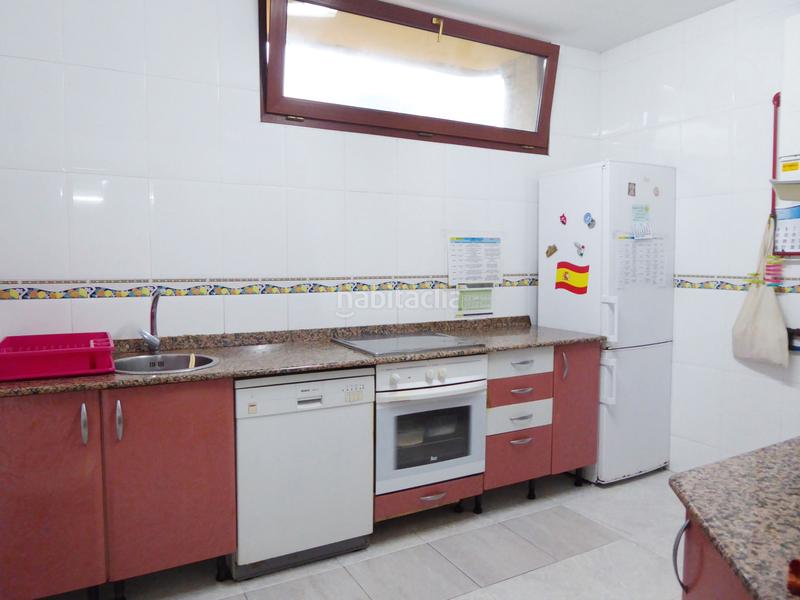 Foto 92b69558-7f45-4ef5-9e72-66d3e935d489. Chalet mit kamin heizung parking in Maliaño Camargo