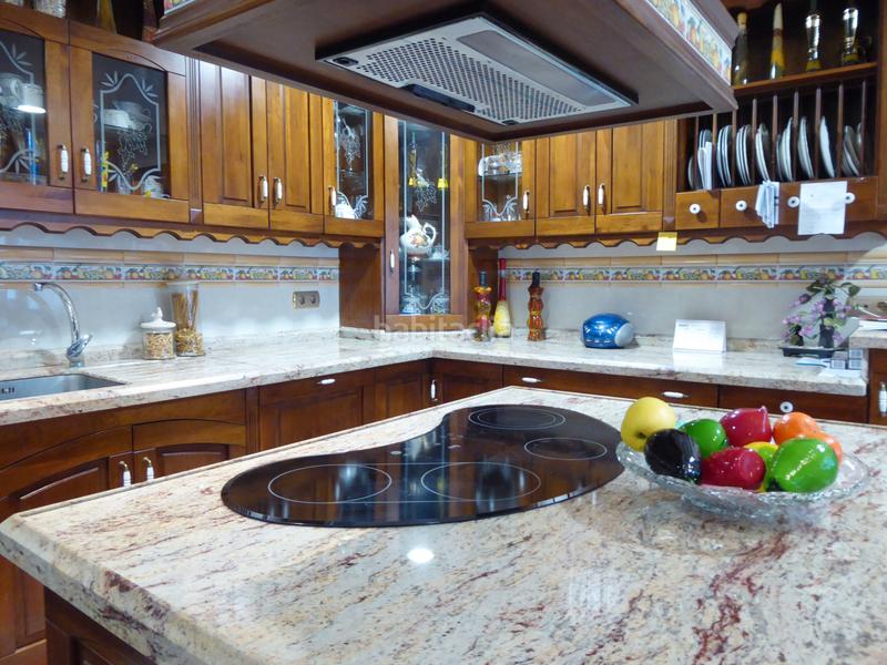 Foto ac4d3f18-8480-4a5d-a946-0fe863d337ea. Chalet mit kamin heizung parking in Maliaño Camargo