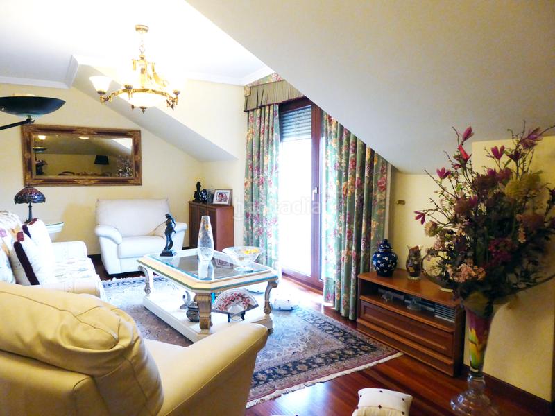 Foto d4757af1-a9d7-4075-b138-c285284c2acc. Chalet mit kamin heizung parking in Maliaño Camargo