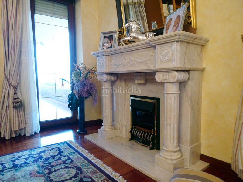 Foto 132bda55-ec5a-4cc6-85ec-8cd819803099. Chalet with fireplace heating parking in Maliaño Camargo