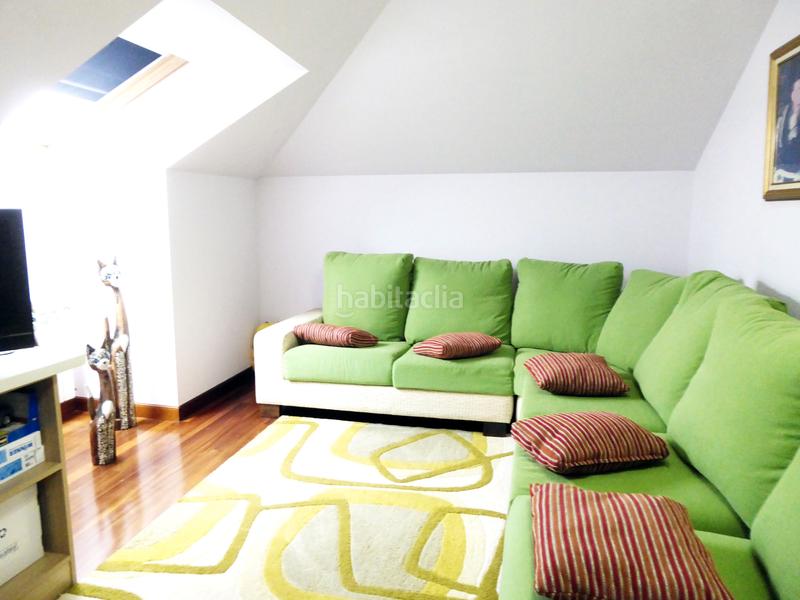Foto 15b3a741-46fd-4c9b-b5f6-1d2770d05d3e. Chalet with fireplace heating parking in Maliaño Camargo