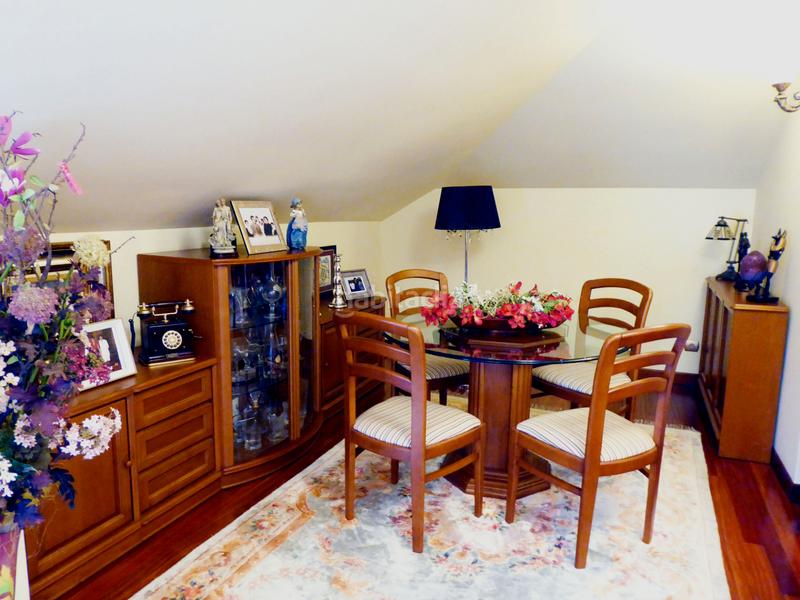 Foto 2ccfef67-cd96-4049-89d6-209b6ab8dd13. Chalet with fireplace heating parking in Maliaño Camargo