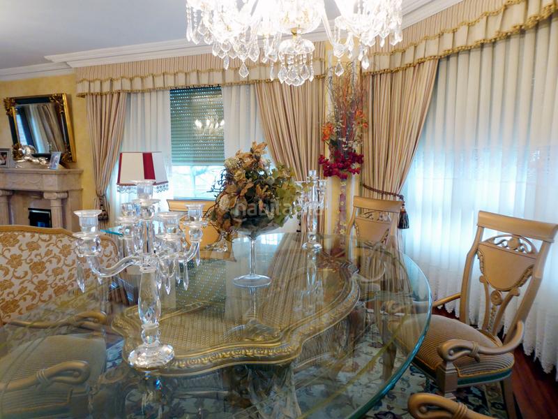 Foto 44103fac-99db-4a53-b971-2363403ae028. Chalet with fireplace heating parking in Maliaño Camargo