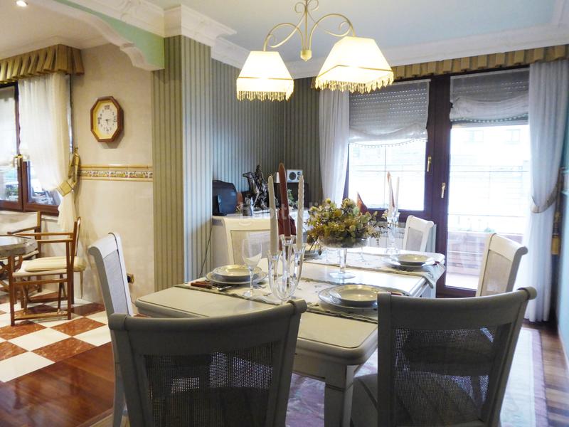 Foto 82b76d6a-5d34-4341-a447-37727128b6de. Chalet avec cheminée chauffage parking dans Maliaño Camargo