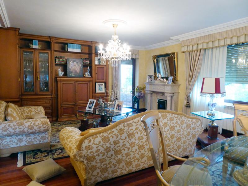 Foto e63e896f-7ba6-48c8-bb88-4c4b0aaa1d18. Chalet avec cheminée chauffage parking dans Maliaño Camargo