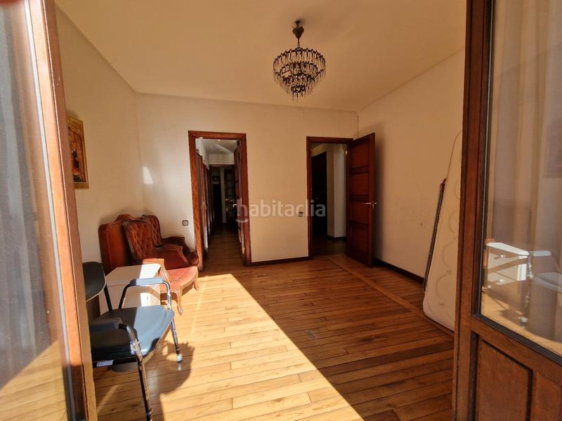 Foto 84b5b90a-c98b-47d4-a527-4faa376dd388. Piso espacioso piso en calvo sotelo en Centro - Ayuntamiento Santander