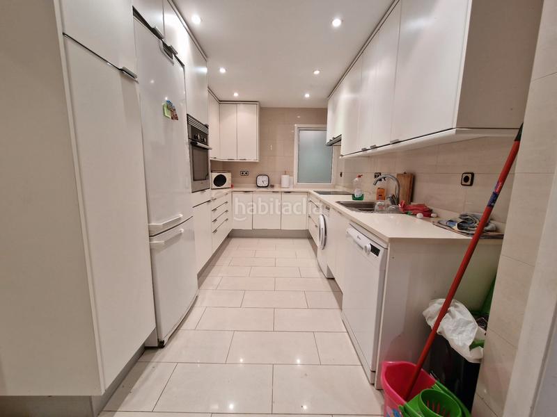 Foto cc760658-c2d0-4774-8d4b-a381d77e932d. Piso espacioso piso en calvo sotelo en Centro - Ayuntamiento Santander