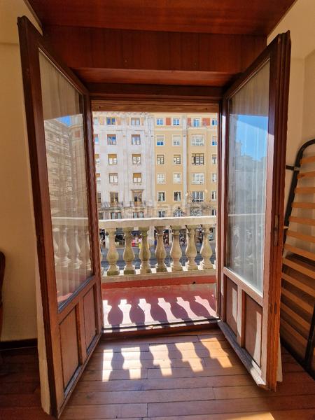 Foto d7dced6f-1f5a-4357-bf86-17c8da835b21. Piso espacioso piso en calvo sotelo en Centro - Ayuntamiento Santander