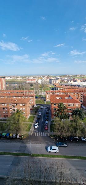 Foto 327bff54-4d8a-4b3e-b728-7f6e3a4c59e2. Appartement avec chauffage parking dans Alisal - San Román Santander