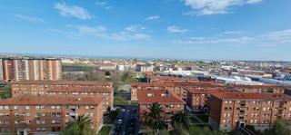 Pis a Alisal - San Román. Piso con bonitas y despejadas vistas