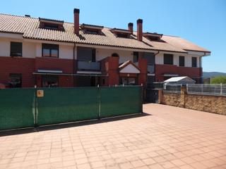 Dplex en Barrio la calle 9 10a. Impecable dplex