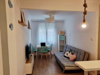 Location Appartement à Calle laredo 4. Piso recién reformado a estrenar en el centro. ideal estudiantes