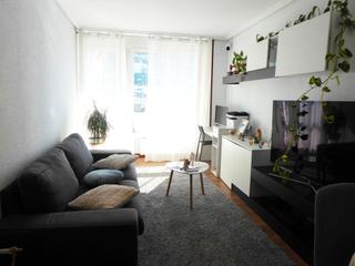 Etagenwohnung  Barrio bosque. Piso de tres habitaciones y dos baños a 15 minutos de santander