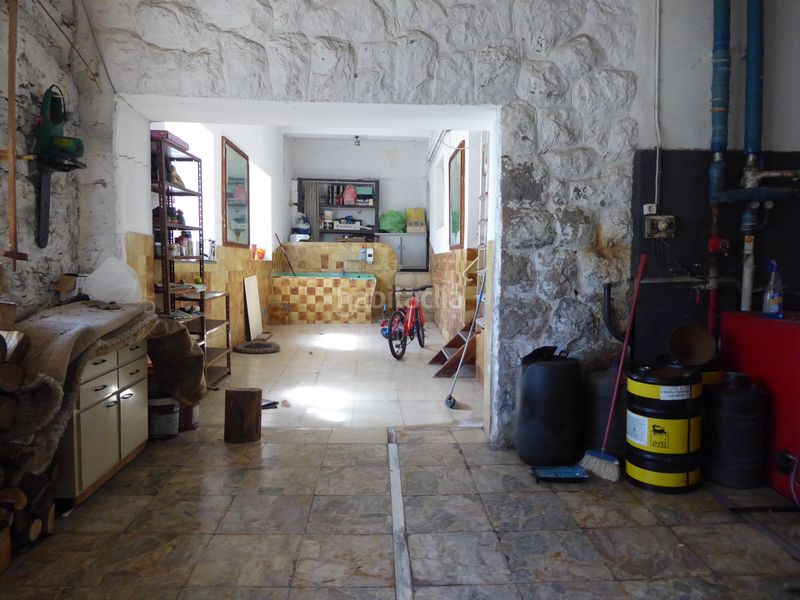 Foto ed0d0a22-3f27-483f-ad13-0ae274241000. Haus mit kamin heizung parking in Muriedas Camargo