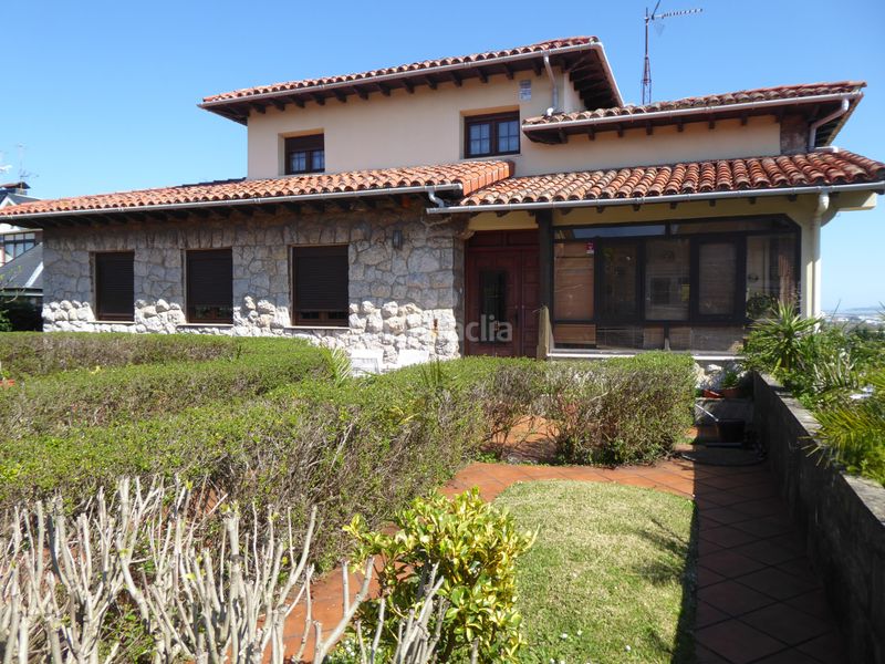 Foto f1456048-4d19-4fae-9f75-cad98a4ed592. Haus mit kamin heizung parking in Muriedas Camargo