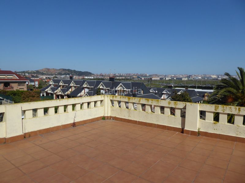 Foto fe7ce0ec-44f2-4380-81b8-1a892cadd5bd. Haus mit kamin heizung parking in Muriedas Camargo