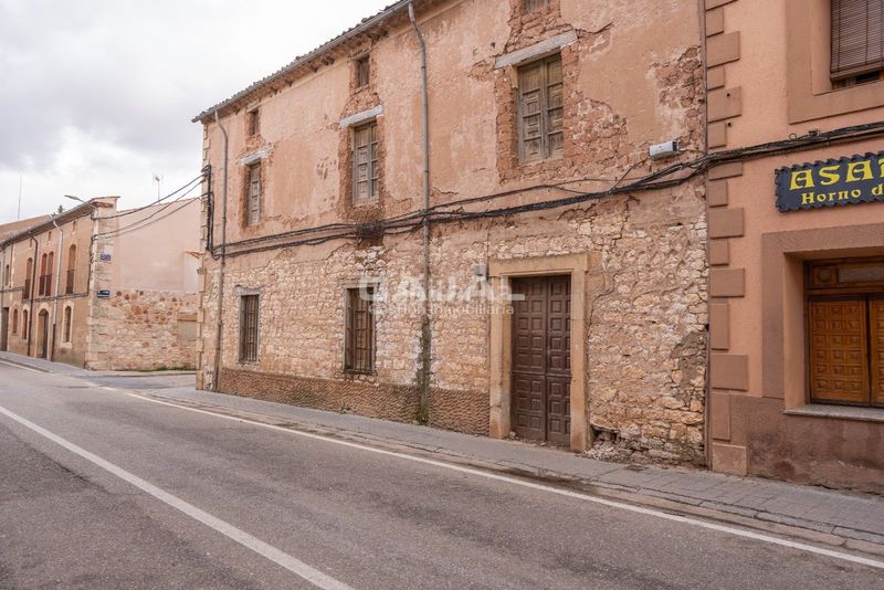 Foto e6e2d4c3-acf2-4e81-9065-7048be58c95b. Casa a conde vallellano 17 a Ayllón