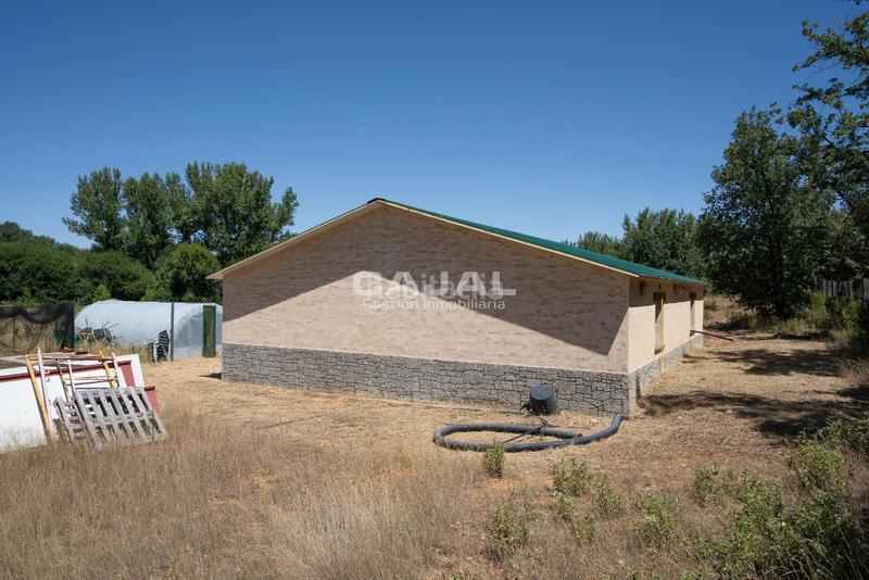 Foto 623a68a6-9587-48dd-bd10-e4ab407cecd4. Finca rústica en 8 en Fresno de Cantespino