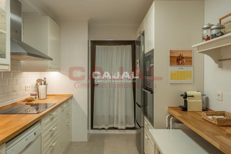 Foto 94ee6ff5-2d84-4c18-8f8d-f3eb06d20066. Lloguer pis amb calefacció aparcament a Parquesol Valladolid