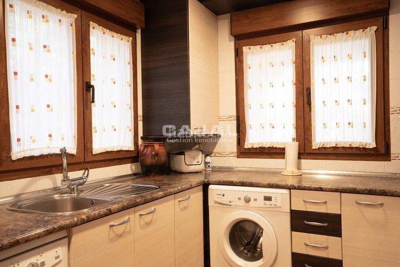 Foto 37e5c599-1112-4583-97b0-2415393b94e8. Casa adossada amb calefacció a Grajera