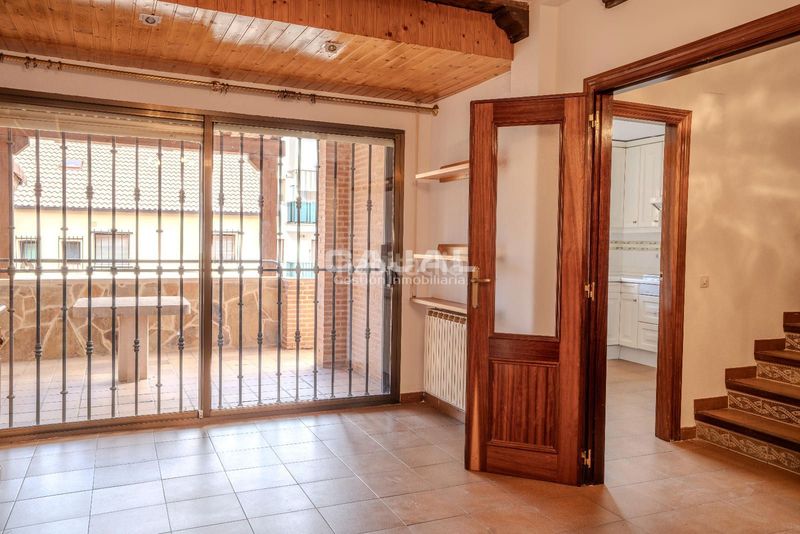 Foto a737a1b7-eb25-468e-8bf7-589c673166e5. Casa adossada amb calefacció aparcament a Riaza