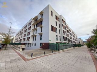 Rent Flat  Calle elizmendi. Piso vpt en alquiler en sarriguren – luminoso, amplio y con 2 pl