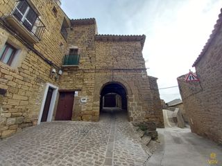 Casa  Calle andrés azcárate -abad-. Atención inversores! casa de pueblo en aibar