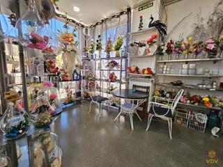 Traspàs Local Comercial a Plaza francisco ardanaz soldau 1. Traspaso floristería en funcionamiento!