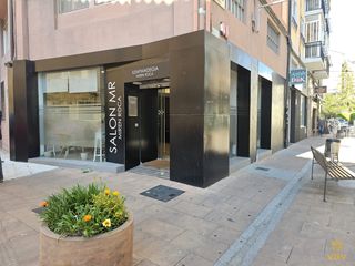 Traspàs Local Comercial  Calle la cruz. Gran oportunidad en mutilva!