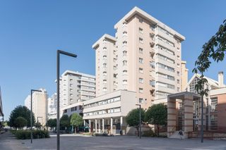 Etagenwohnung  Avenida comercial. Oportunidad de vivir en barañain en un piso luminoso!