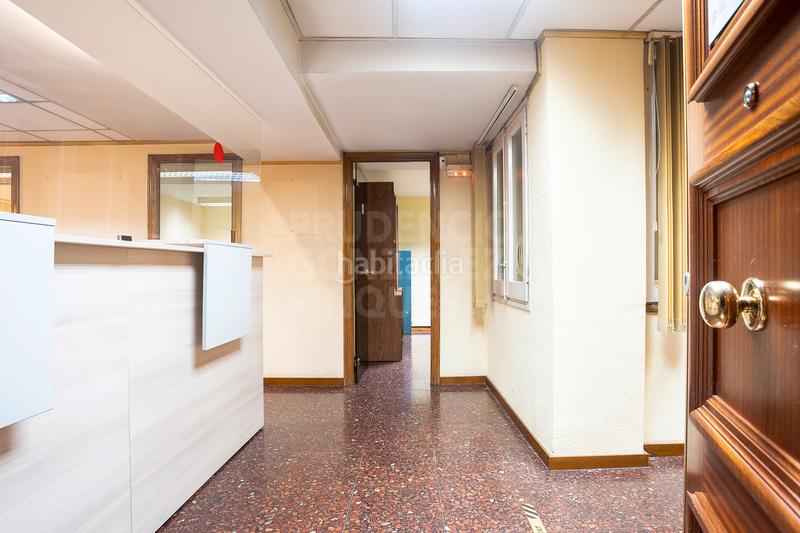 Foto 76a16cc1-73c7-4733-b709-8a15e23b2e2e. Büro in Sagrada Família Barcelona