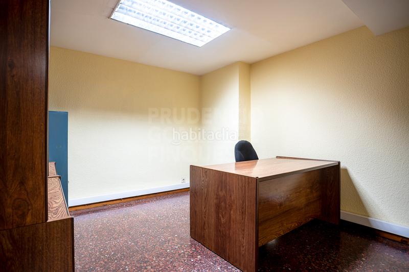 Foto 30f1591e-7866-4bf2-813e-aa6c88da84ec. Oficina  en venta en calle d'aragó en Sagrada Família Barcelona