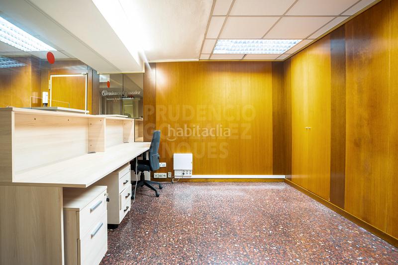 Foto 4014efa0-70b6-4e81-b4c3-ae6e1b909dc6. Oficina  en venta en calle d'aragó en Sagrada Família Barcelona
