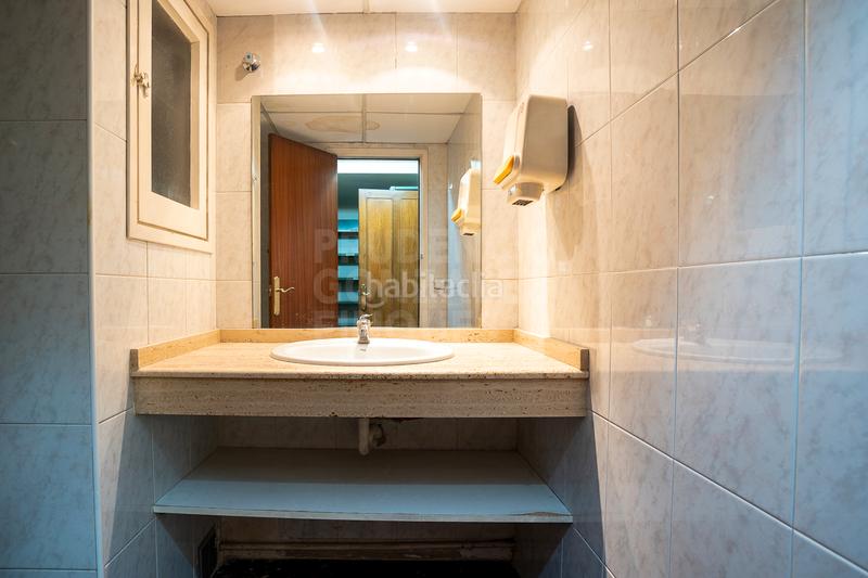 Foto 63dff1f6-7247-4926-b7fd-9fe89eab8fcf. Oficina  en venta en calle d'aragó en Sagrada Família Barcelona