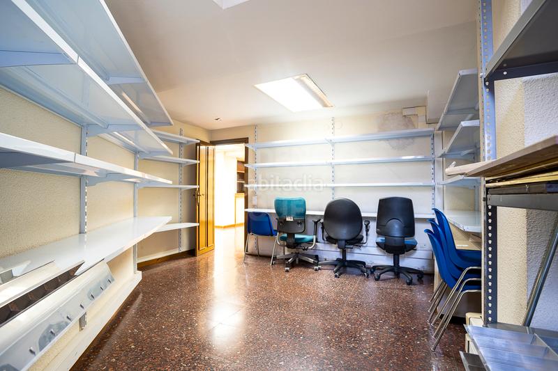 Foto 845cddd9-0427-4b77-8e8a-122024b372ce. Oficina  en venta en calle d'aragó en Sagrada Família Barcelona