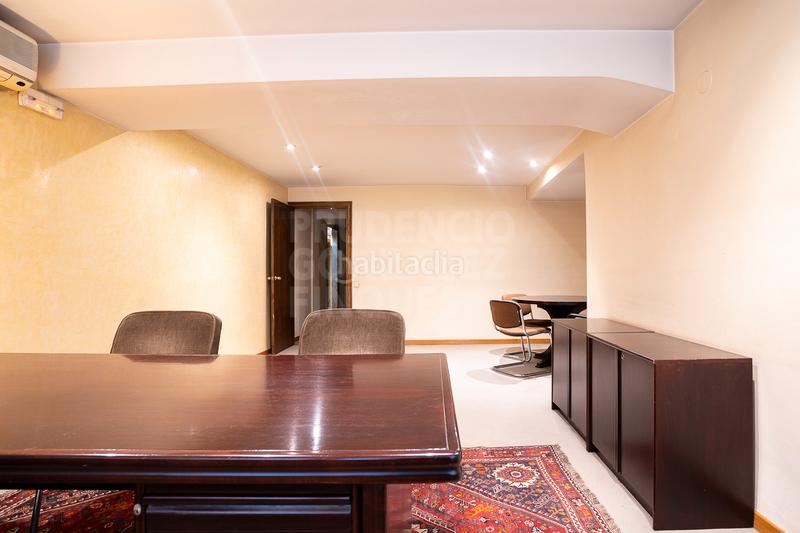 Foto ad21f8d5-c495-4c82-923a-814698685d32. Oficina  en venta en calle d'aragó en Sagrada Família Barcelona