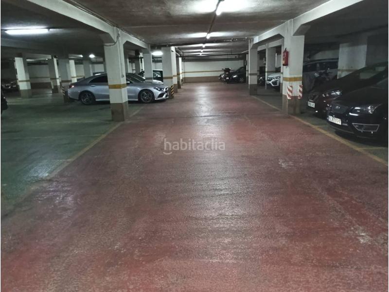 Foto f819aaa8-6b34-423d-83e0-ec209134ab2d. Aparcament cotxe a La Llum Valencia