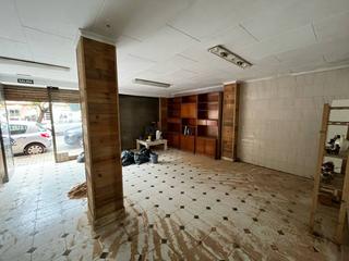 Local Comercial  9 d´octubre. Local a la venta en benetusser