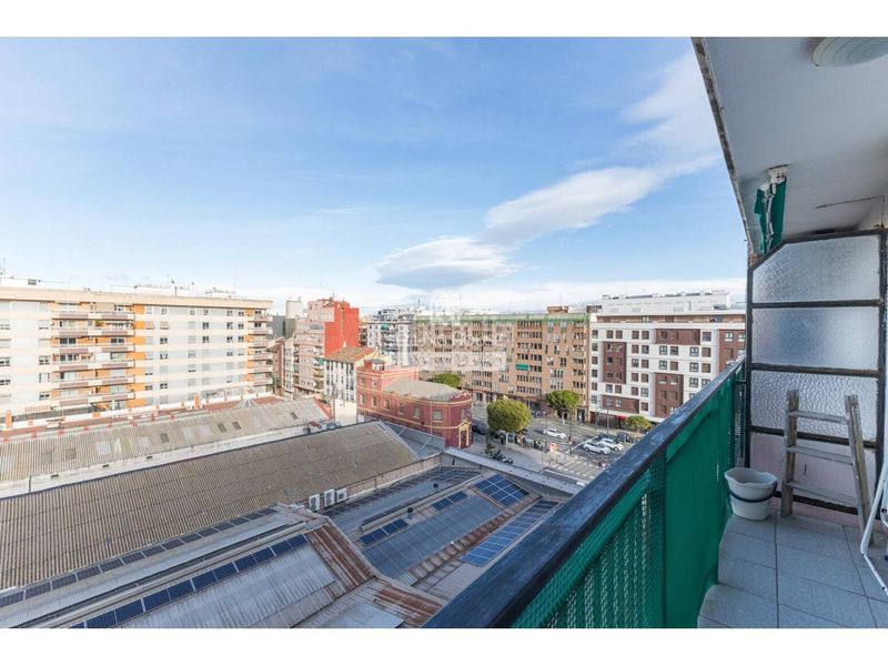 Foto dba60e05-c4b7-4512-be46-5ab8283fec1e. Pis a Camí Fondo Valencia