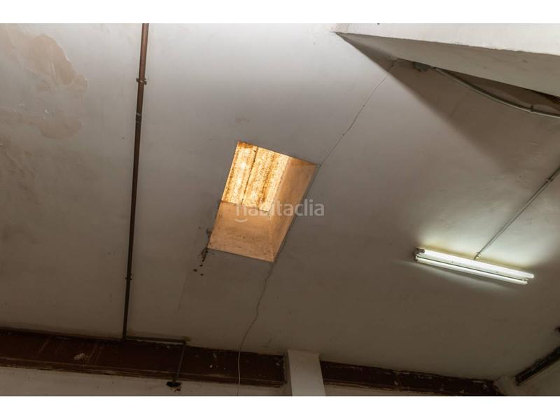 Foto 99c2c88a-b42e-431e-aa9f-1dcf93e354c6. Local comercial  en venta en Avenida de la Paz Xirivella