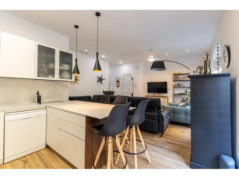 Foto 990a6feb-6ec1-421a-aa78-d74e4948b3c0. Piso venta de piso en valència capital en Russafa Valencia