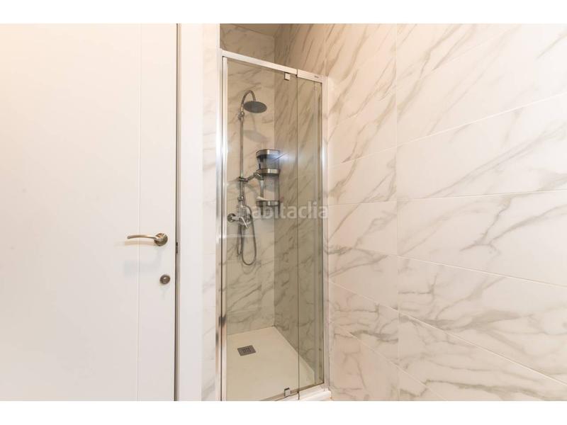 Foto f83c4aec-74ca-4909-9ecf-0599bed5216b. Piso venta de piso en valència capital en Russafa Valencia