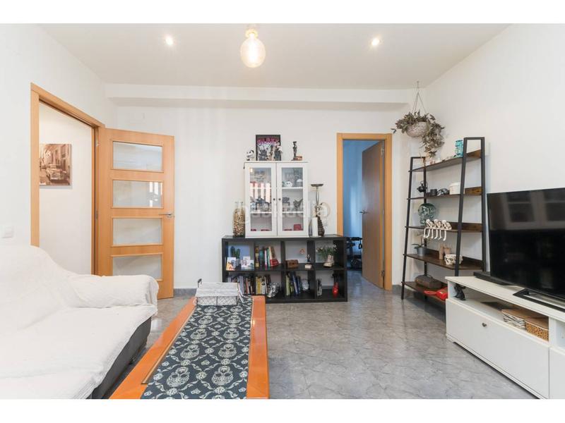 Foto 3980aef3-7036-4511-b0ba-c374e5597046. Pis a Avenida de la Paz Xirivella