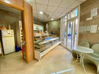 Traspàs Local Comercial  Mosén jordi. Oportunidad única en nou moles local de panaderíapastelería en f