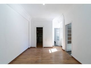 Pis  Paseo pechina. Amplia vivienda con excelente luminosidad en nou moles  valència