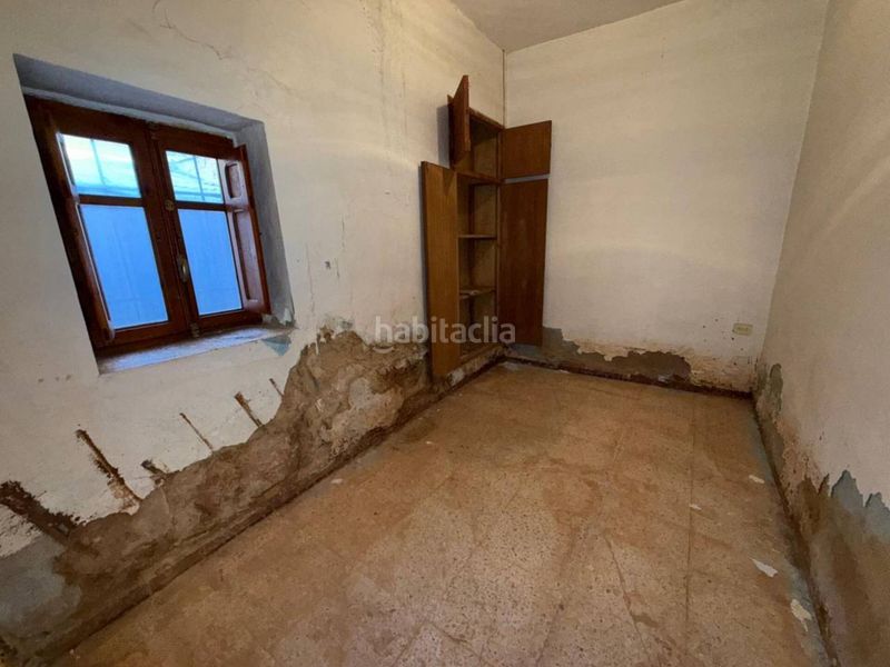 Foto 96daaf76-f9ae-4004-b1a1-a88228cdbf7b. Casa adossada a Aldaia