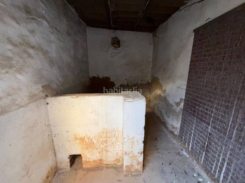 Foto d076426d-e70a-4677-9a95-70aa52b5aab3. Casa adossada a Aldaia